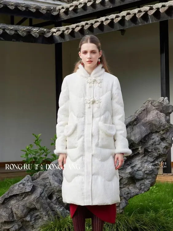 122轻奢知恩盘扣立体压花长款羽绒服 领口袖口水貂毛 中国风冬季