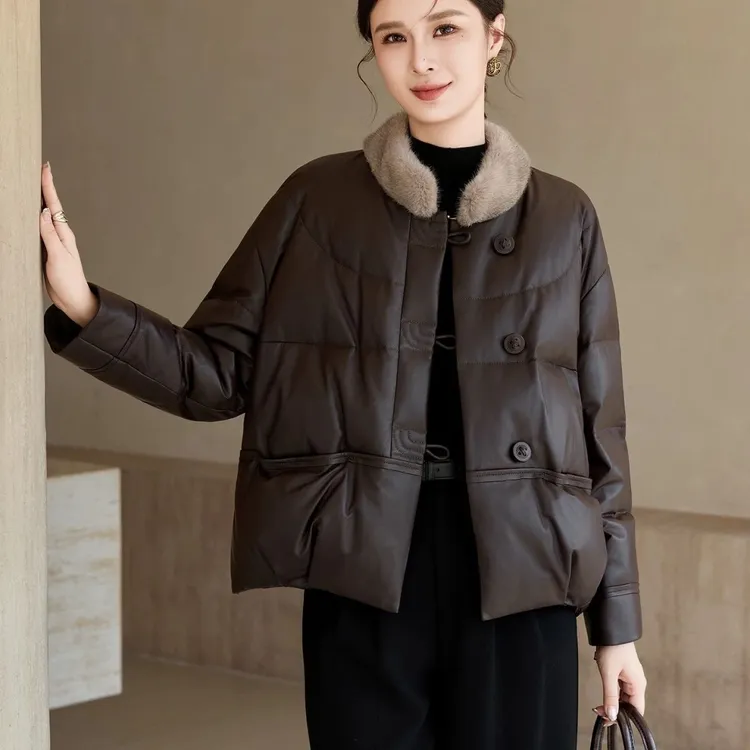  海宁皮衣女仿真皮太空棉服短款水貂毛领皮草外套女爆款2025新款