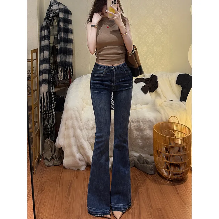 低腰紧身压褶设计微喇牛仔裤女2025年秋季新款性感显瘦长腿牛仔裤