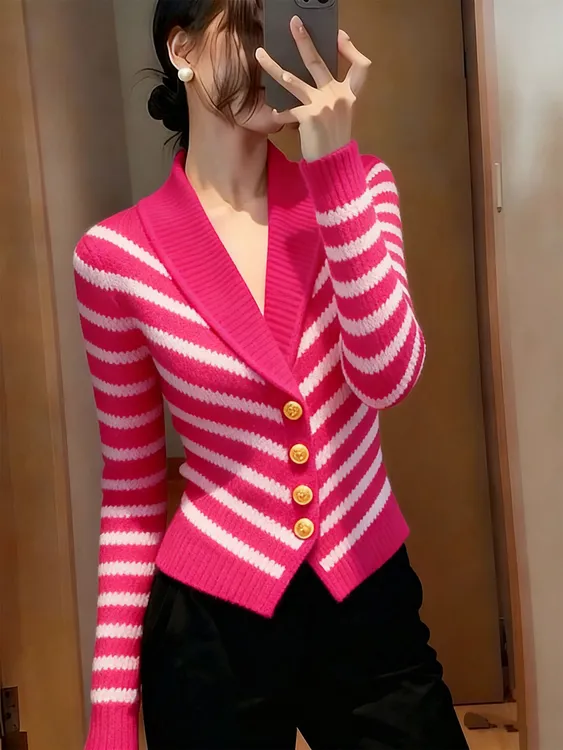 粉色条纹V领掐腰毛衣女2025秋冬超好看独特漂亮修身显瘦针织上衣