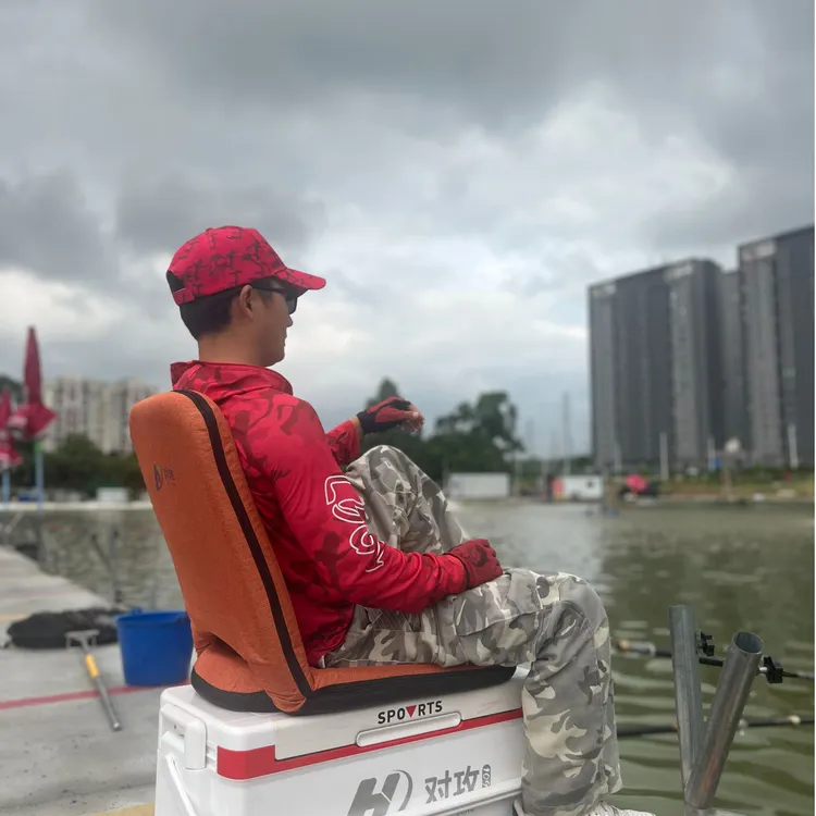 对攻钓箱海绵坐垫加厚钢架厚实座包宽大座面稳固承重