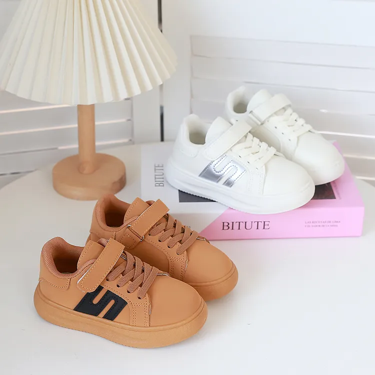 2025春季儿童防滑耐磨软底皮面简约百搭时尚休闲运动板鞋【中大童】