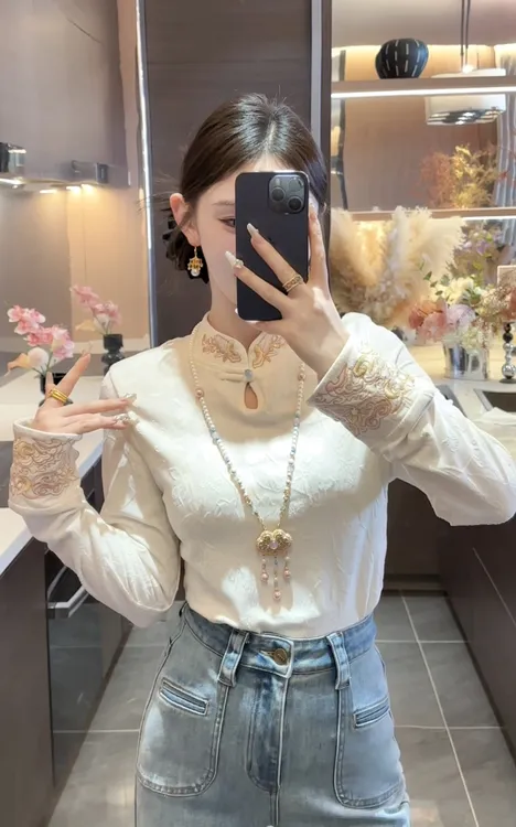 【周粥】【刺绣打底】2025秋季新款刺绣提花长袖保暖上衣JJD4SY7887