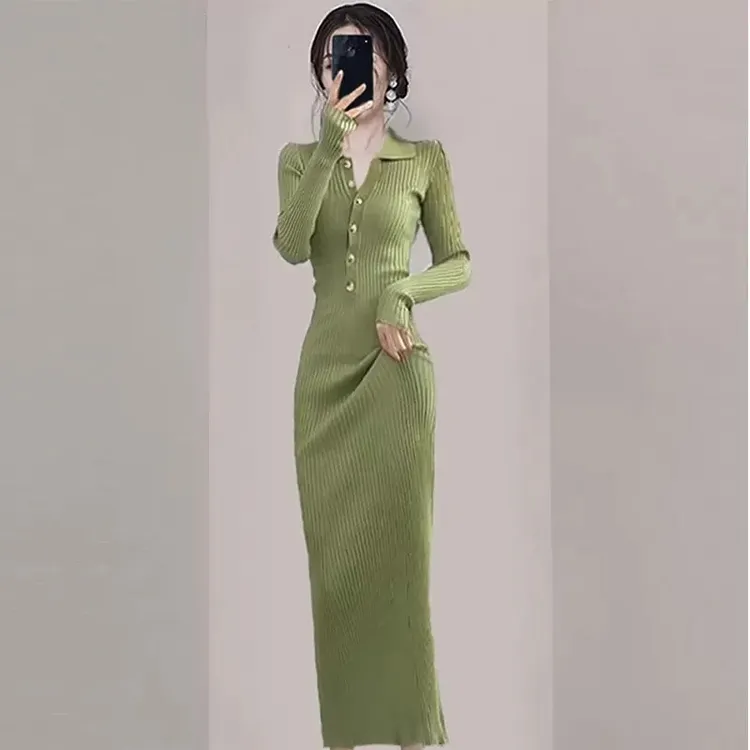 今年秋冬新款高级感时尚修身显瘦长裙法式赫本风御姐针织连衣裙女