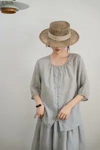 纯苎麻V领前短后长四叶草刺绣中袖衬衫时尚女装YR 8066