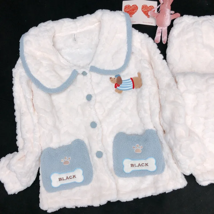 秋冬款珊瑚绒女士家居服甜美加绒加厚卡通法兰绒学生保暖毛绒睡衣