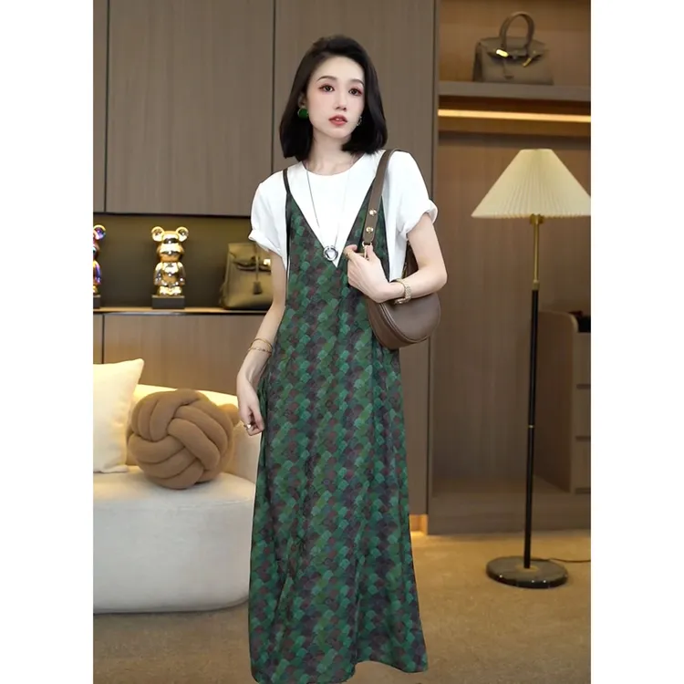 欧颍昇夏季小众时尚长短款新款复古宽松显瘦气质优雅连衣裙子7271