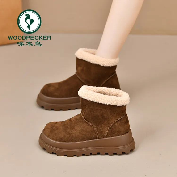 啄木鸟厚底雪地靴女2025新款加绒加厚保暖棉鞋复古大码ins潮短筒