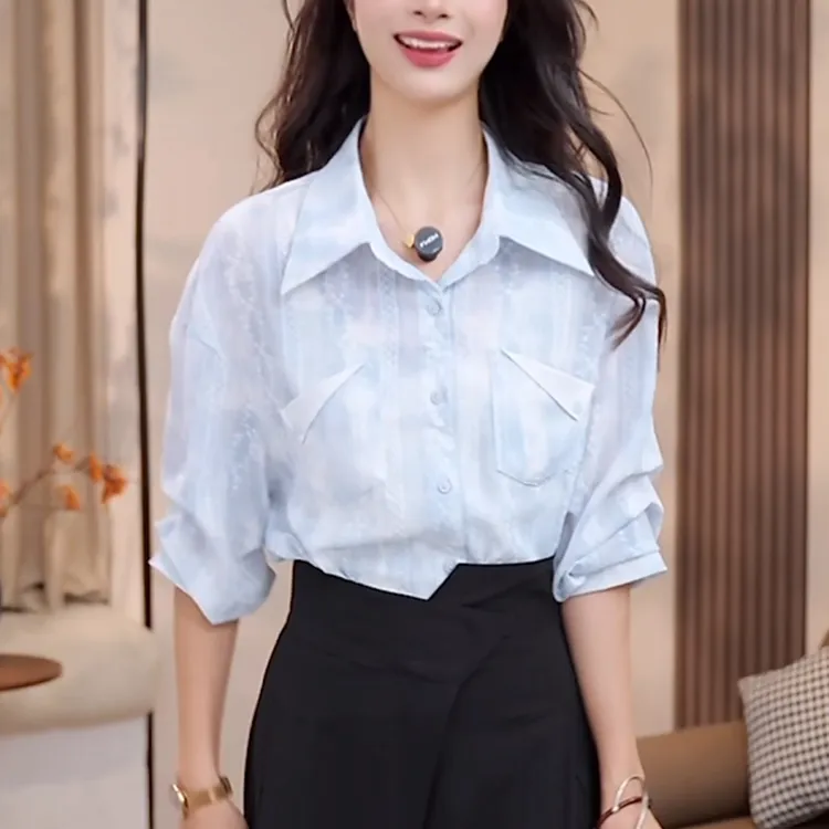 翻领蓝色衬衫女士2025夏季宽松时尚显瘦减龄职业中袖气质薄款上衣