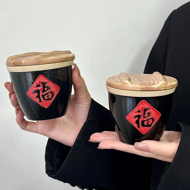 两个装 陶瓷福缸带盖高度7厘米口径8厘米