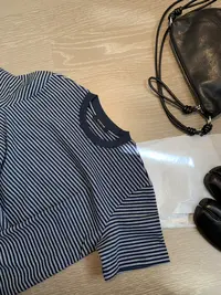 【朴大艺】海岸阳光 早春条纹元素经典时尚魅力高级宽松短袖上衣