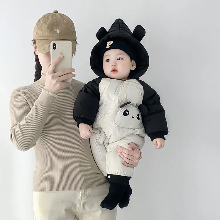 新生婴儿羽绒服连体衣冬季轻薄0-1岁外套男宝宝冬天外出衣服抱衣2