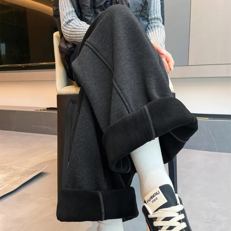 黑灰色加绒加厚弯刀阔腿裤女秋冬2025新款高腰垂感休闲运动香蕉裤