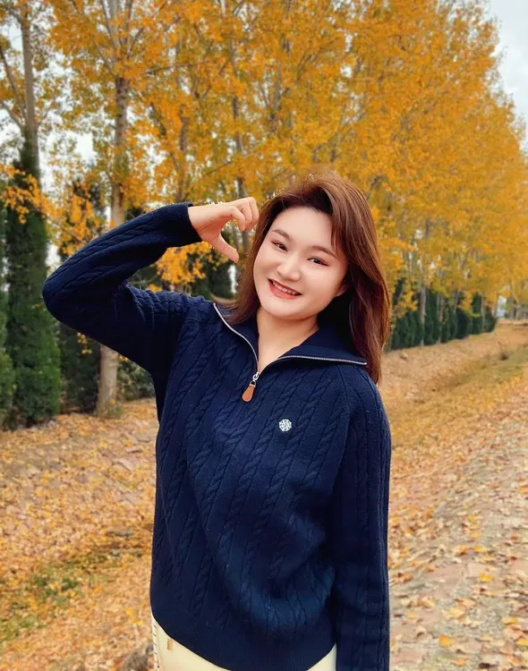 【黄姨定制】半拉链扭花翻领加厚毛衣显瘦