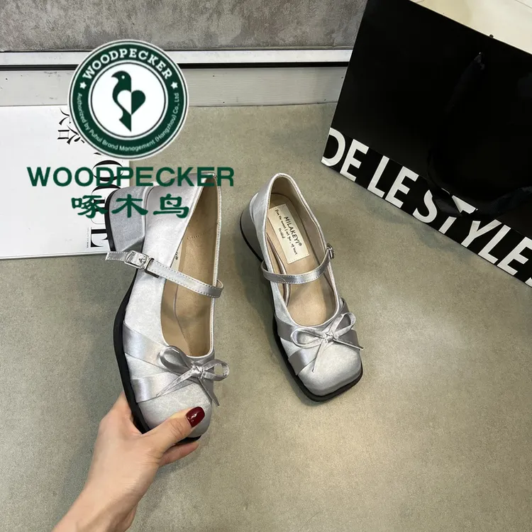 啄木鸟2025春夏新蝴蝶结方头玛丽珍跟鞋爆款马蹄跟一字带系扣单鞋