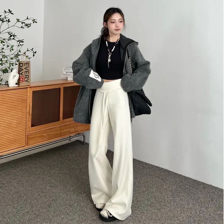 新款潮牌加绒裤女冬季垂坠感软糯窄版直筒运动卫裤加厚微喇阔腿裤