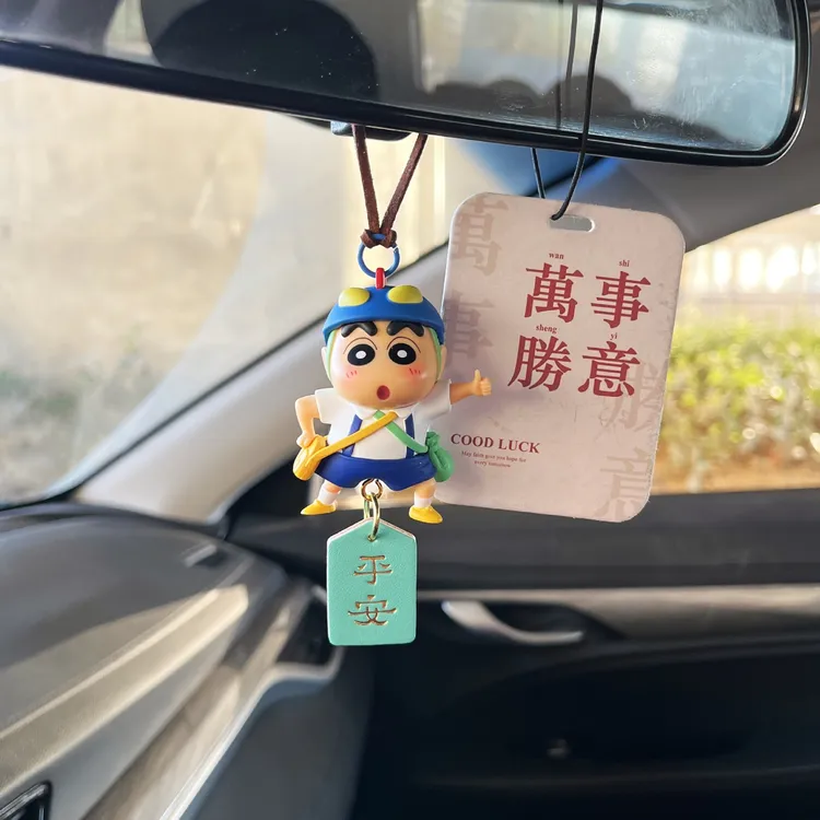 蜡笔小新车挂汽车后视镜挂件车内饰品摆件高级感车饰创意香薰挂饰