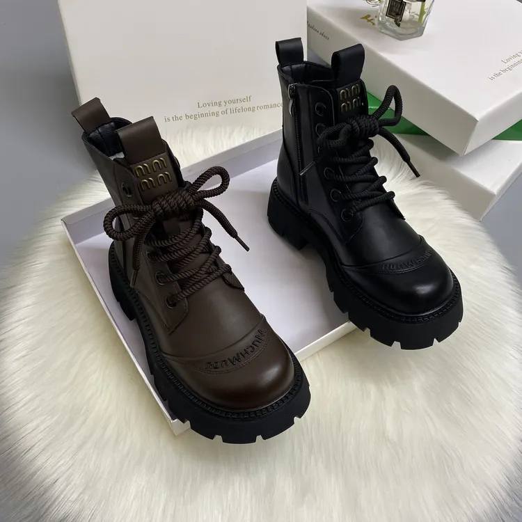 厚底百搭马丁靴2025秋冬新款韩版时尚百搭显高显瘦短筒系带女短靴