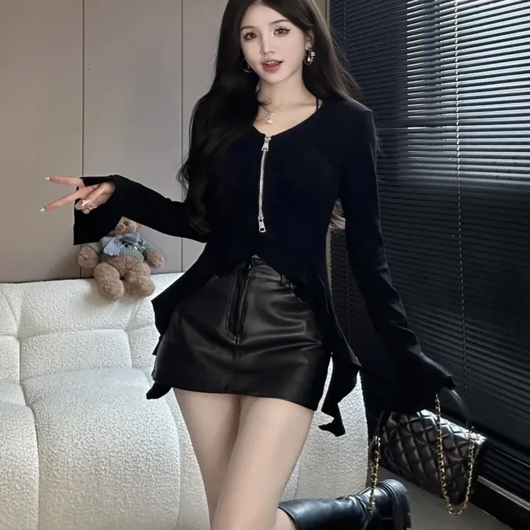 韩系辣妹领不规则长袖恤女秋季设计感小众修身显瘦别致短款上衣