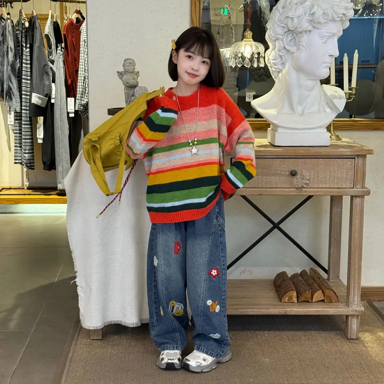氛围感霓虹法式毛衣渐变彩色条纹针织2025女童重工绣花弯刀牛仔裤
