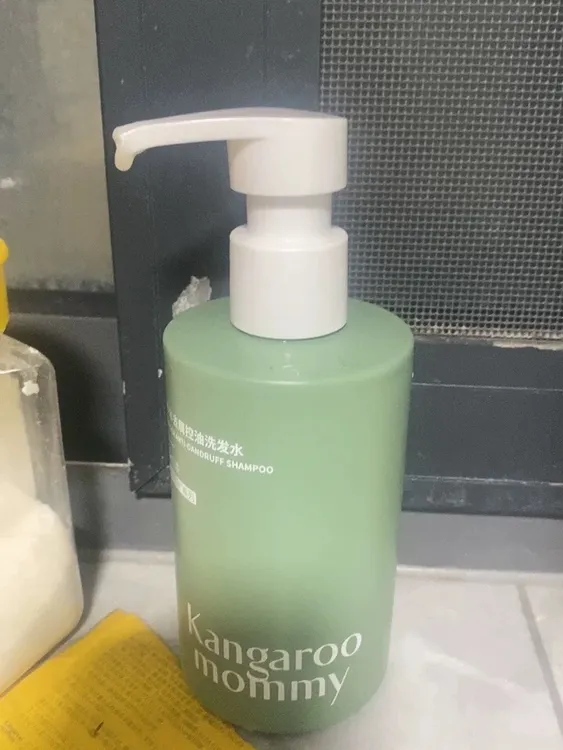 青少年专用洗发水去屑控油蓬松留香洗头