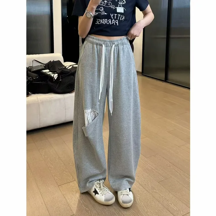 小静静一会【破洞弯刀卫裤】2025春夏蕾丝拼接休闲裤 2503C1615