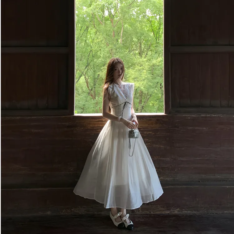 无袖V领套头连衣裙子女装夏季新款法式温柔风显瘦气质性感长裙子
