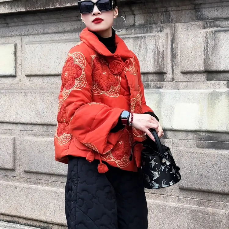 卓拉羽绒服宽松型冬季民族风立领易清洗女加绒加厚款国潮