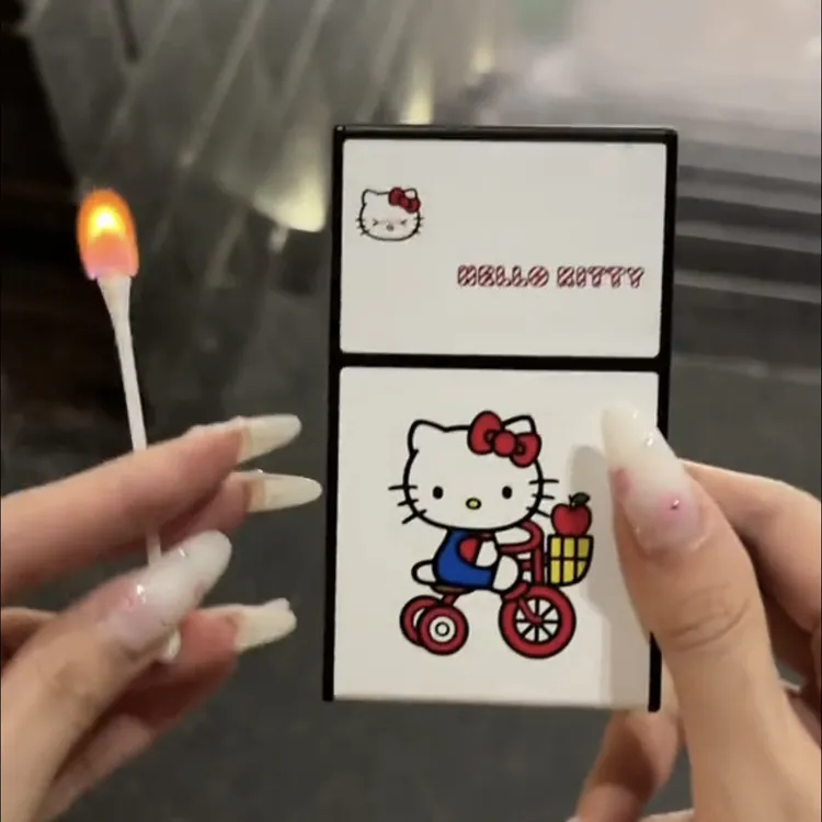 创意原创可爱KT猫图案充电翻盖烟盒与打火机一体便携时尚个性礼物