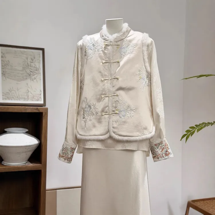 “花束”加厚马甲 新中式复古盘扣刺绣轻国风肩冬夹棉马夹