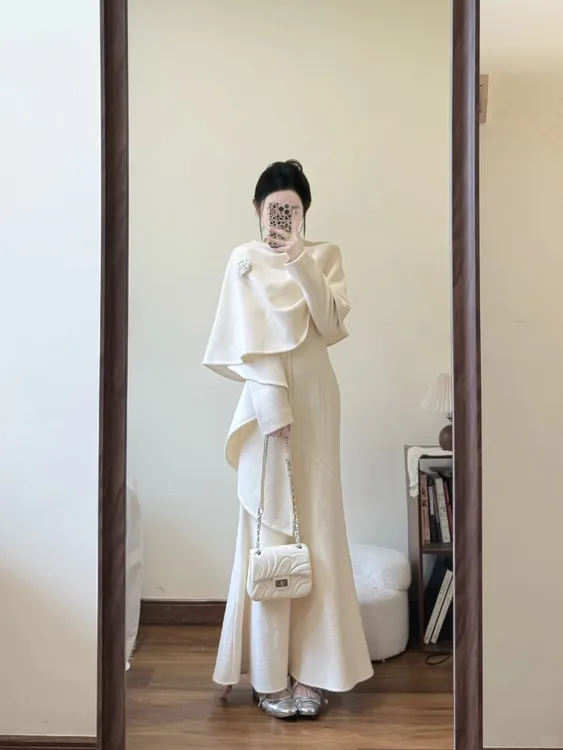 2025秋冬搭配一整套女韩系高级感斗篷披肩v领针织长裙气质两件套