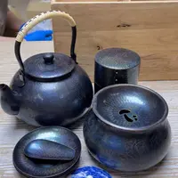 瓷片密密麻麻地写着自己的