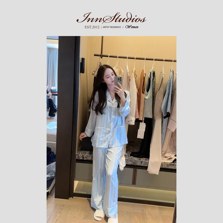 Innstudios 蓝色条纹睡衣套装