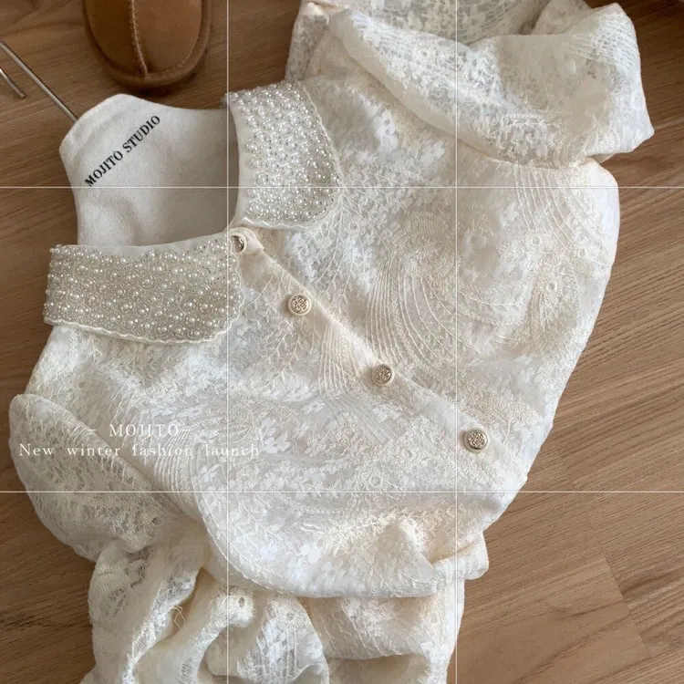 早春款!轻奢重工蕾丝珍珠领独特甜美高级感法式白色内搭蕾丝衫