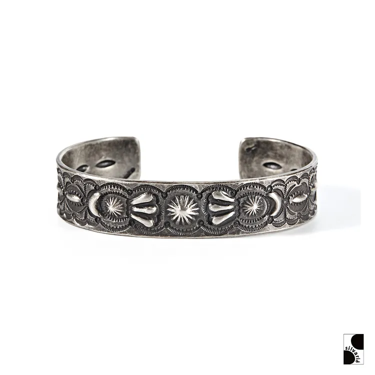 925银手镯 =silvarie=HOZHO 日本手敲复古浮雕美式纯银手镯日潮