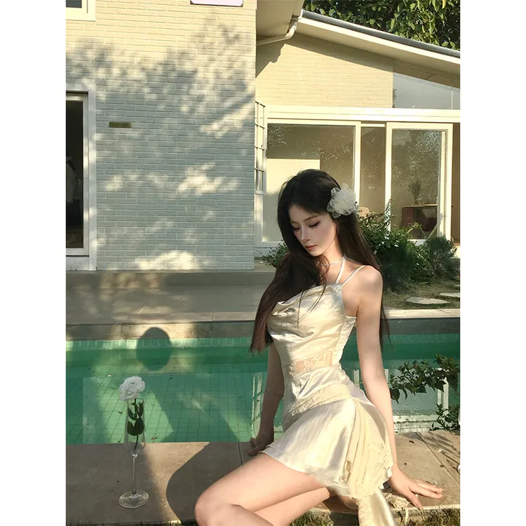 芭比姨【一眼沦陷】夏季法式设计感小众纯欲性感辣妹蕾丝梭织连衣裙