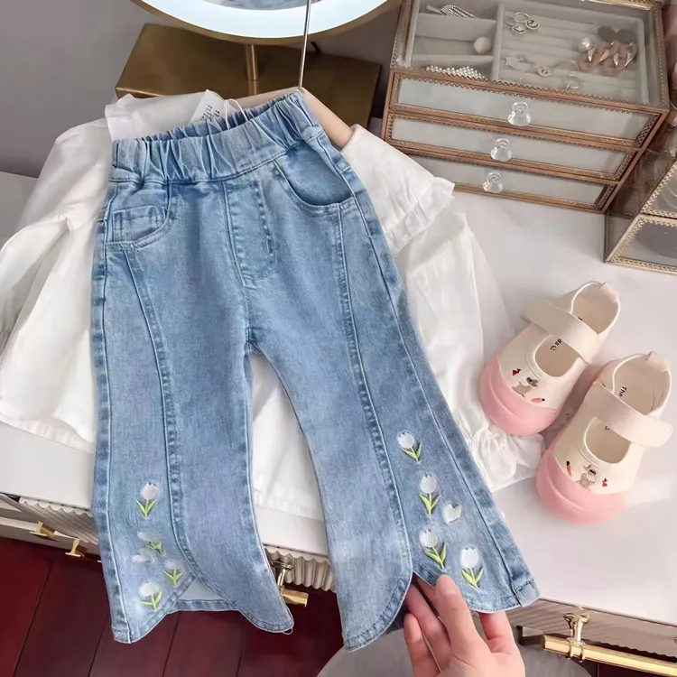 潮走韩版童装春装女童浅蓝色牛仔裤时髦洋派喇叭裤儿童长裤宝宝裤