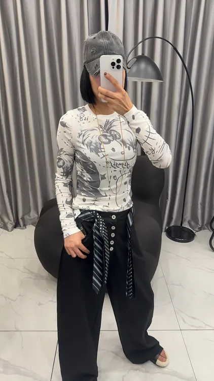 2025年秋女卡通T恤流潮搭洋气白色长袖圆领百搭                 