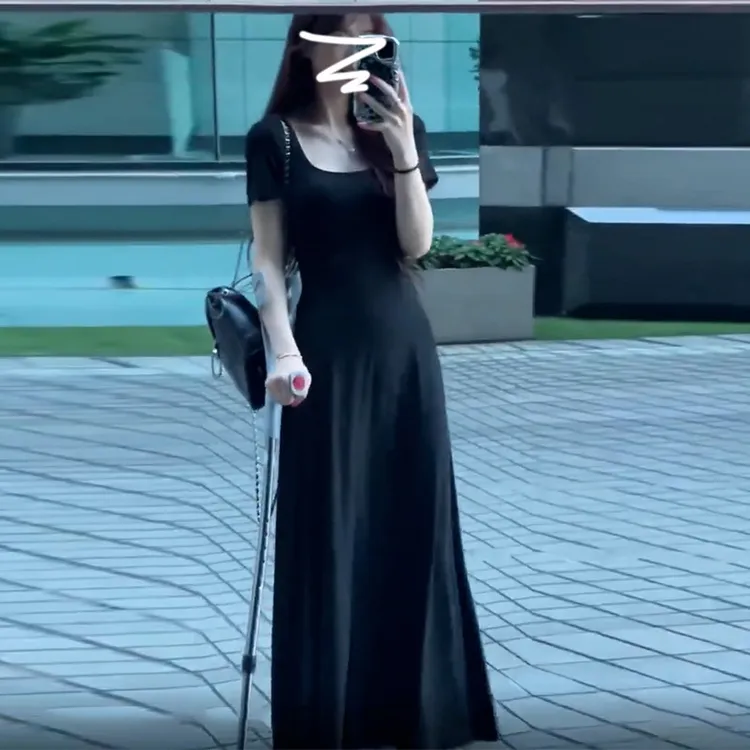 大码法式简约方领连衣裙女夏季2025新款裙子气质收腰修身显瘦a字