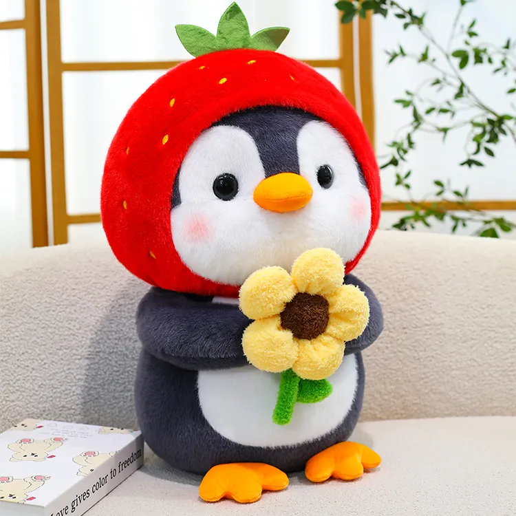 可爱草莓帽抱花企鹅毛绒玩偶儿童安抚礼物呆萌陪睡公仔送女孩礼物