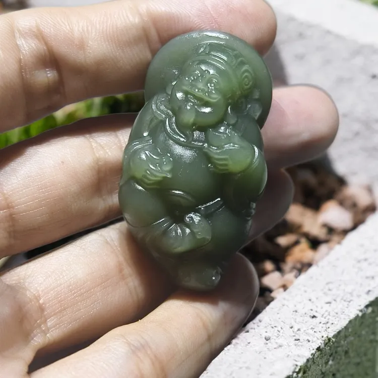 精美雕刻财神玉佩男女均可佩戴