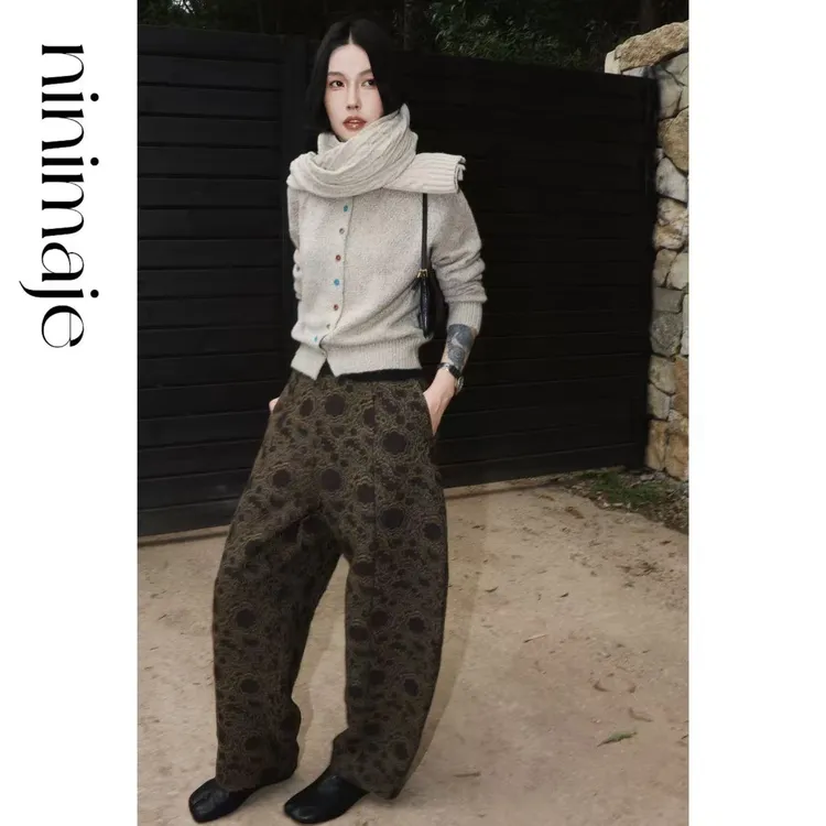 NanBeiBei  极简小众设计复古图腾重工裁剪花花裤 6255