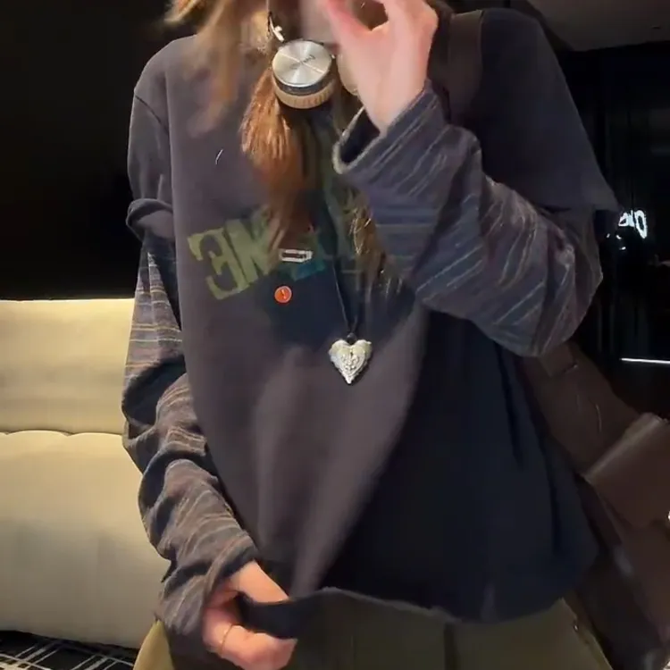 设计感撞色条纹拼接磨毛假两件长袖T恤LK2508812