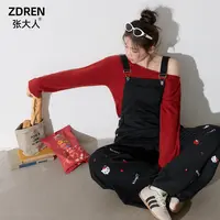 张大人【烟雨斋】大码女装微胖妹妹可爱凯蒂刺绣牛仔背带毛衣套装