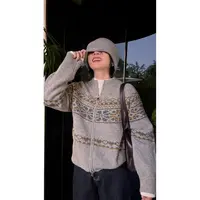 苏安家｜“好运降临”双面提花新年氛围感费尔岛毛衣拉链开衫外套