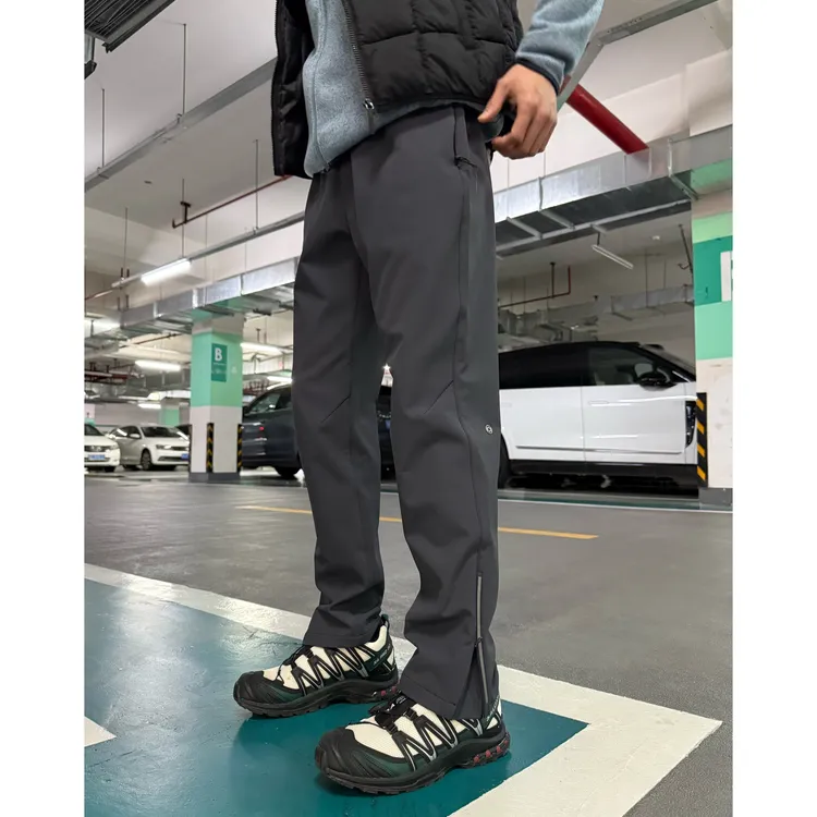 25秋冬款加厚户外休闲裤立体剪裁版裤脚拉链设计软壳冲锋休闲长裤