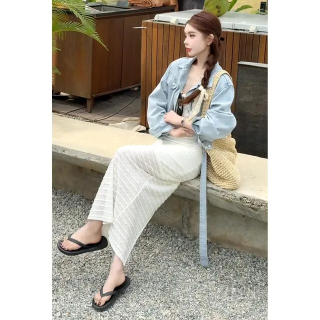 2025年早春新款韩系纯欲条纹吊带连衣裙女高级感气质显瘦百搭长裙