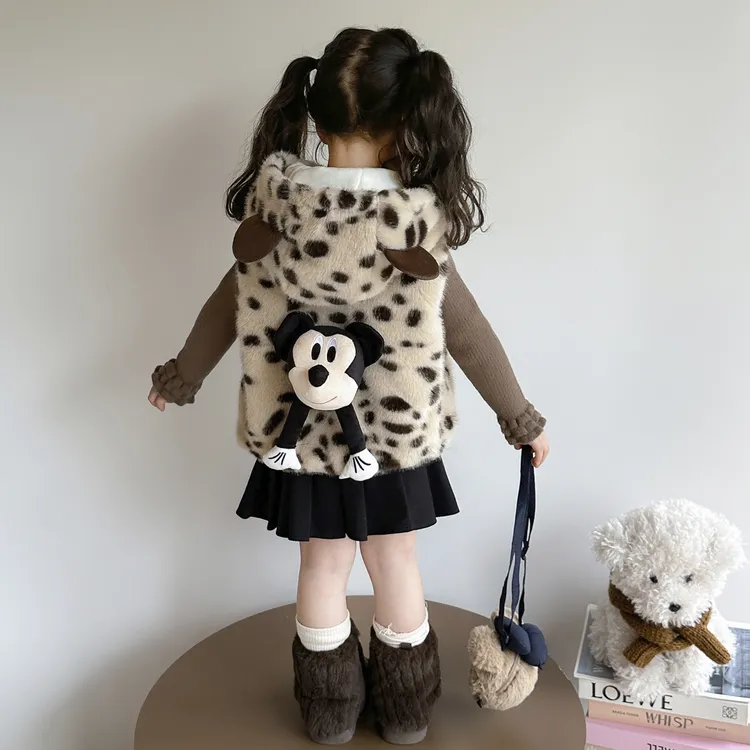 女小童加绒马甲秋冬款2025新儿童加厚豹纹背心洋气宝宝毛毛衣坎肩