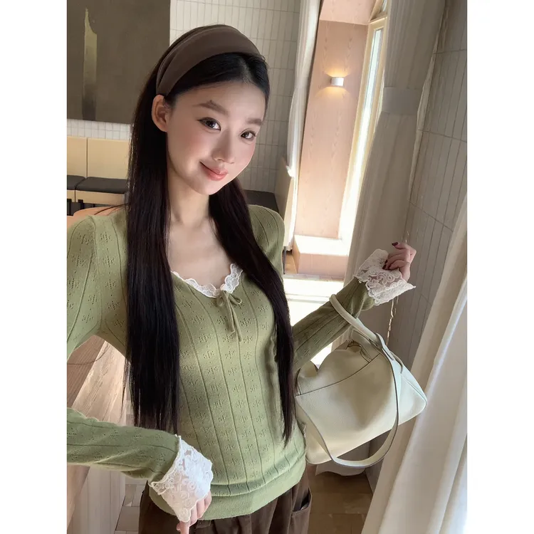 【月光情书】秋季纯欲辣妹V领蕾丝显瘦修身毛衣NX1002      