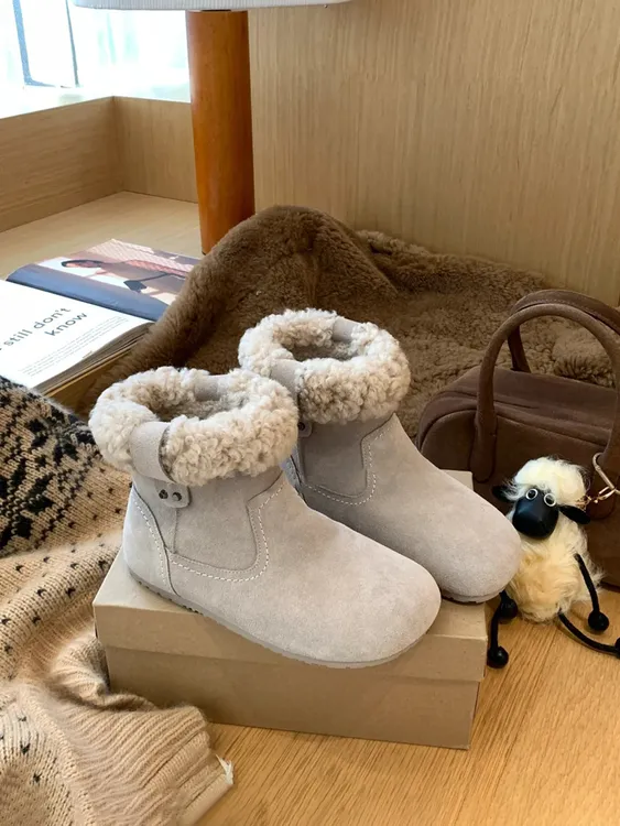 升级版~加绒勃肯靴女圆头复古毛毛短靴平底棉鞋保暖毛绒绒雪地靴